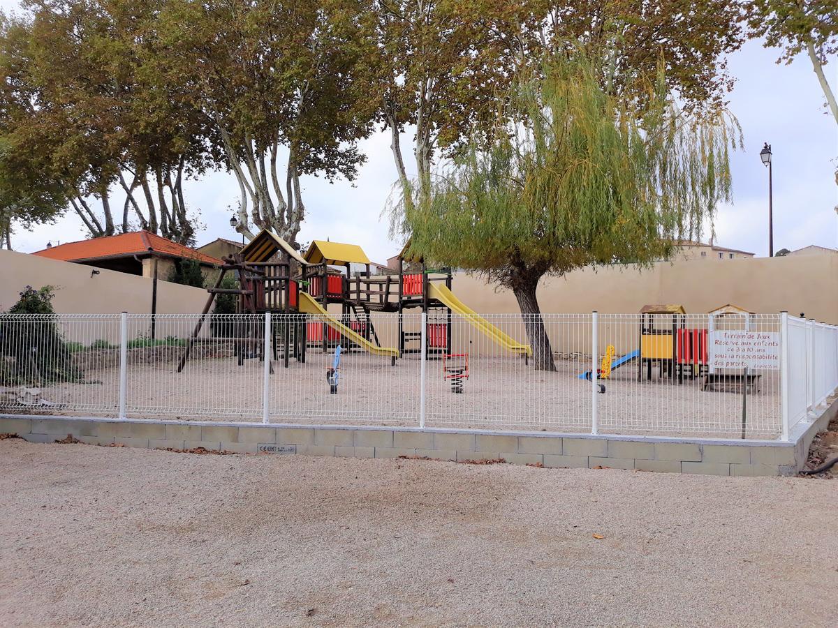 Camping Le Pre Saint-Andre Souvignargues ภายนอก รูปภาพ